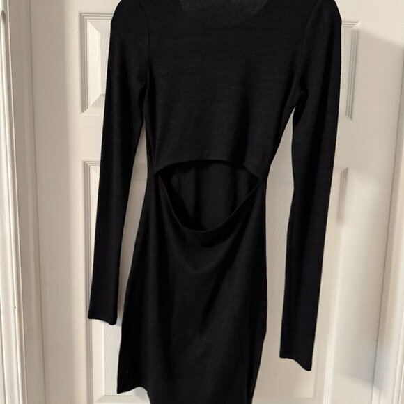 Wilfred Free Cut-Out Knit Long Sleeve Mini Dress – Chic & Edgy (Size S, Black) - Picture 3 of 3